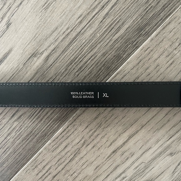 Aritzia Black Leather Belt with Polished Silver Buckle - Picture 4 of 6